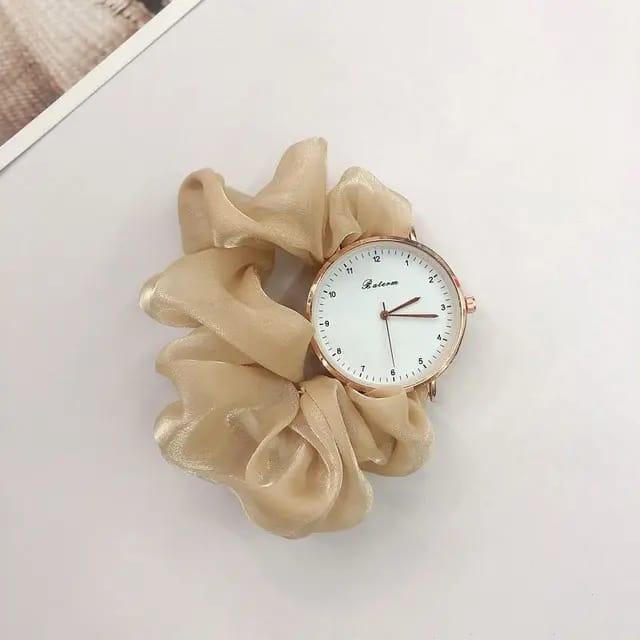 Stylish Women's Quartz Watch -1 Piece Water Resistant Bracelet Timepiece.